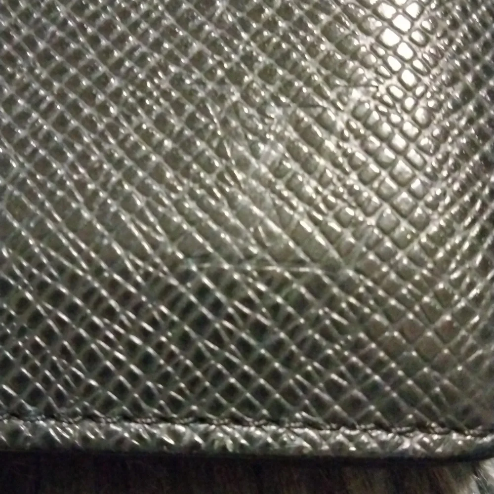 Louis Vuitton Taiga Leather Brazza Long Wallet Pre Loved, 2009 Black, Un…